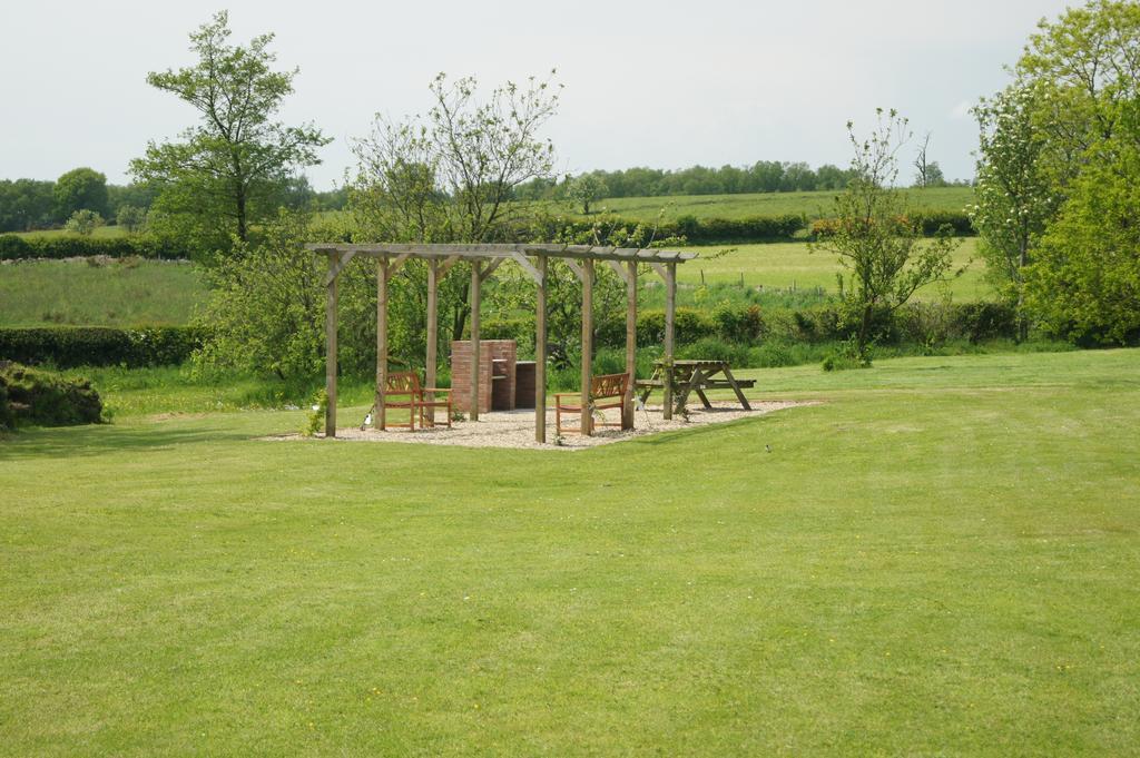 Rawcliffe House Farm Villa Pickering Bagian luar foto
