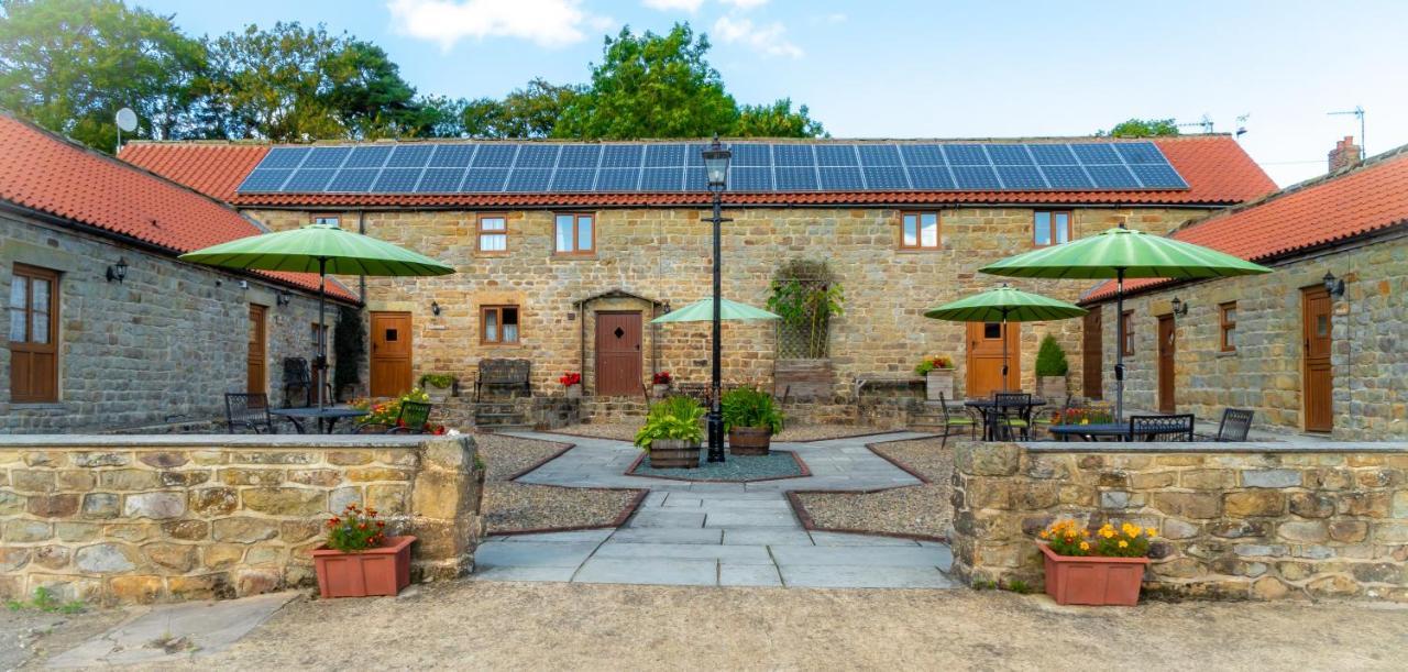 Rawcliffe House Farm Villa Pickering Bagian luar foto