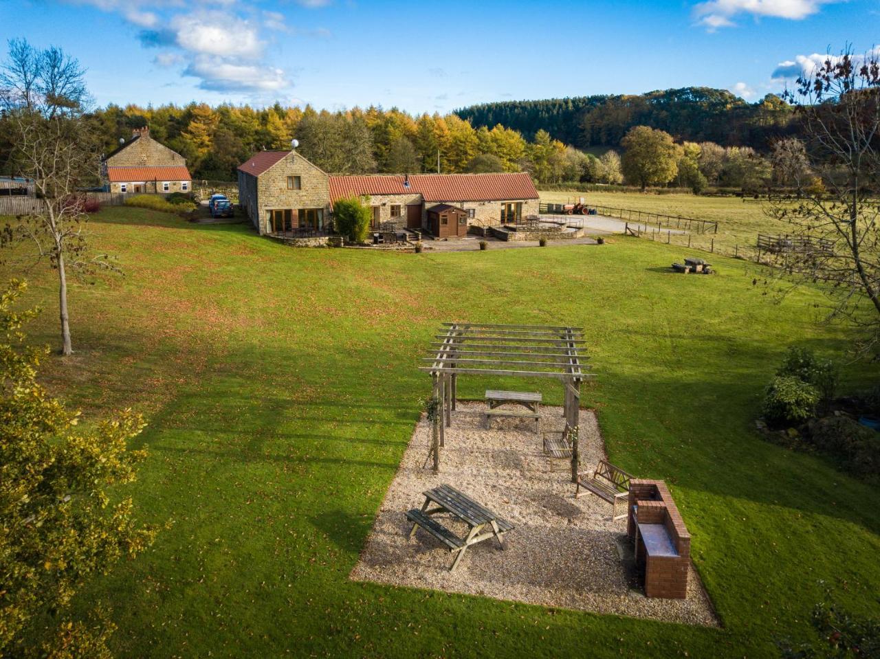 Rawcliffe House Farm Villa Pickering Bagian luar foto