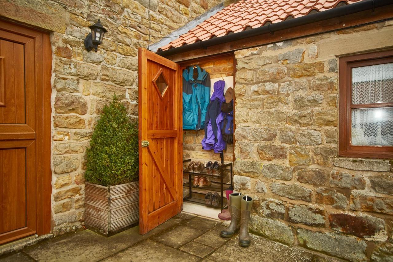 Rawcliffe House Farm Villa Pickering Bagian luar foto